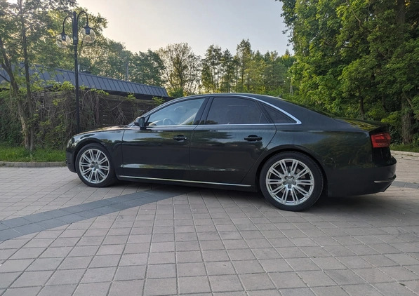 Audi A8 cena 83500 przebieg: 337000, rok produkcji 2011 z Sandomierz małe 379